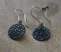 Load image into Gallery viewer, Ohrringe 925 Sterling Silber schwarz Blume des Lebens - chic - net.de
