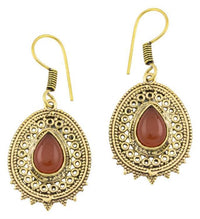 Load image into Gallery viewer, Ohrringe Karneol Tropfen oval Zacken Kreise Messing antik golden Tribal - chic - net.de
