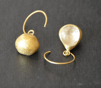 Load image into Gallery viewer, Ohrringe vergoldet 925 Silber Tropfen offen Hook Bogen - chic - net.de
