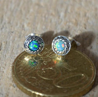 Load image into Gallery viewer, Ohrstecker 925 Silber Opal E - Coat oxidiert Feuer Ball - chic - net.de
