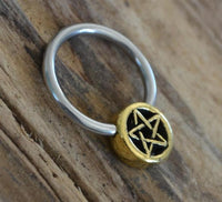 Load image into Gallery viewer, Piercing Klemmkugel Ring Brass Edelstahl Pentagramm - chic - net.de
