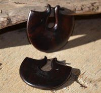 Load image into Gallery viewer, Pin Creolen Stick Ohrringe Holz Halbkreis 55mm breit - chic - net.de
