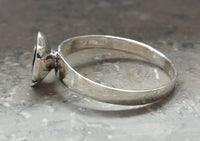 Cargar imagen en el visor de la galería, Silberring Spirale kantig dunkel oxidiert Ringe Rose - chic - net.de
