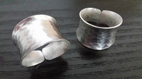 Load image into Gallery viewer, Silberringe gehämmert 15mm breit offen verstellbar Ringe 925 Sterling Silber - chic - net.de
