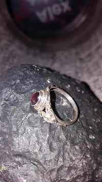 Load image into Gallery viewer, Silberringe Rubin Seile Spiralbögen Kreise oval 925 - chic - net.de
