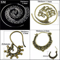 Load image into Gallery viewer, Spiralen Ohrringe Baum des Lebens Messing Brass antik golden Tribal Piercing - chic - net.de
