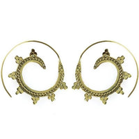 Cargar imagen en el visor de la galería, Spiralen Ohrringe Dreiecke Kreise Kerbe Messing Brass antik golden nickelfrei Piercing Tribal - chic - net.de

