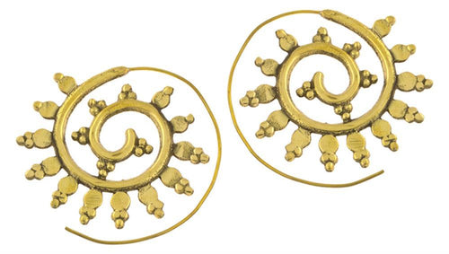 Spiralen Ohrringe Dreiecke Punkte Kreise Messing Brass antik golden Piercing Tribal - chic - net.de