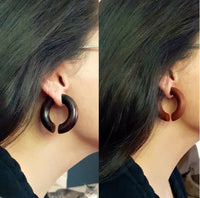 Cargar imagen en el visor de la galería, Piercing Sawoholz Holz Expander rotbraun groß Ohrstecker Ring Bogen Dehner Donut
