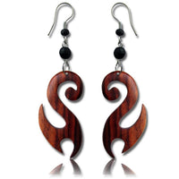 Load image into Gallery viewer, Tribal Ohrringe Narraholz Schwan dunkelbraun schwarze Perlen Edelstahl Ohrhänger - chic - net.de
