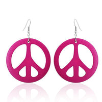 Cargar imagen en el visor de la galería, A pair of colorful, round wooden Peace symbol earrings (50 mm Ø), nickelfree stainless steel hooks, shown on a white background. Product: Holzohrringe Holz rund Peace, Tribal Ohrhänger.
