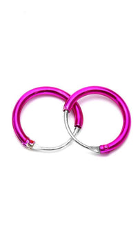 Load image into Gallery viewer, Two interlocking Silberohrringe gefärbt metallic bunt Creolen Ohrringe, with bright pink upper and silver lower halves, made from nickelfrei 925er Sterling Silber, shown on a white background.
