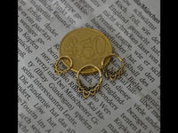 Cargar imagen en el visor de la galería, Universal Piercing Ring Brass Herz Bögen Punkte gold - chic - net.de
