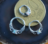 Cargar imagen en el visor de la galería, Universal Piercing Ring Silber Opal weiß Knoten celtic - chic - net.de
