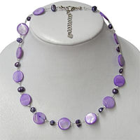 Load image into Gallery viewer, Halskette lila Perlmutt Muschel Perlen Scheiben 42-48cm
