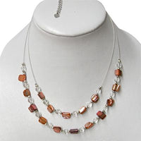 Load image into Gallery viewer, Damen Kette zweilagig Perlenkette rötlich Glasperlen Perlmutt Muscheln 42- 48 cm nickelfrei
