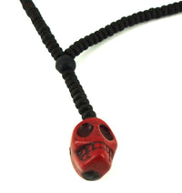 Load image into Gallery viewer, Steinanhänger Holzkette Totenkopf rot braun 80 cm marmoriert unisex Kette
