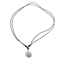 Load image into Gallery viewer, Shivaauge Kette 15 - 20 mm rund gewachst Baumwolle Shiva-Auge verstellbar Shivakette
