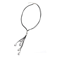 Cargar imagen en el visor de la galería, Lederbandkette schwarz Anhänger Edelstahl silberfarben Tropfen Länge 53 cm
