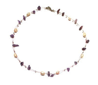Load image into Gallery viewer, Halskette Steinsplitter Perlen Amethyst lila weiß 42 cm
