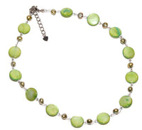 Load image into Gallery viewer, Damen-Halskette, hellgrün, türkis, gold, aus Perlen und Perlmuttmuscheln, ca.42-48cm
