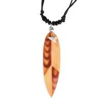 Load image into Gallery viewer, Surferkette Haifzahn Surfbrett rund Holz Muschel verstellbar
