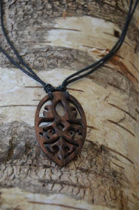 Load image into Gallery viewer, Holzkette Blatt Ornament Holz gemasert Sonoholz Baumwolle Unisex verstellbar
