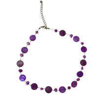 Load image into Gallery viewer, Halskette lila violett Perlmutt Muschel Perlen Scheiben
