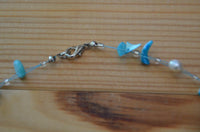 Load image into Gallery viewer, Halskette Perlmutt Splitter türkis Perlen weiß 42 cm
