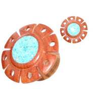 Load image into Gallery viewer, Two circular Holzplug Rosenholz hellbraun Blume with hand-carved petal cutouts and türkis Inlay centers. One Tribal Holz Plug Tunnel looks larger and closer, the other smaller and further on a white background.
