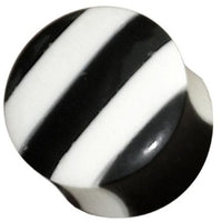 Cargar imagen en el visor de la galería, Tribal Plug weiß schwarz gestreift handgeschnitzt Bone Büffelhorn Organic Expander Tunnel Piercing
