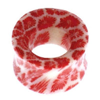 Load image into Gallery viewer, Tribal Korallentunnel in rot weiß aus Harz Koralle Plug, Ohrring, Ohrstecker
