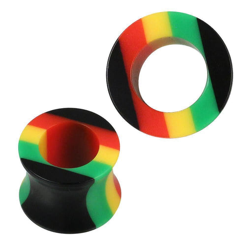 Two Tunnel Acryl Streifen Rasta Farben rot gelb grün schwarz Piercing Ohrschmuck are shown: one stands upright displaying the side, and the other lays flat to reveal the opening, both featuring a striped Rasta color pattern.
