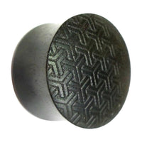 Load image into Gallery viewer, Flesh Plug Ebenholz Peace Knoten Muster double flared Lobe Dehner schwarz Gravur
