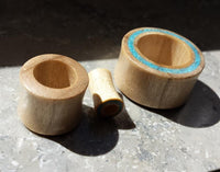 Load image into Gallery viewer, Flesh Tunnel Krokodilholz Rim Inlay dünn Türkis double flared
