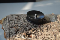 Cargar imagen en el visor de la galería, Holz Plug konkav Eisenholz Punktestruktur schwarz
