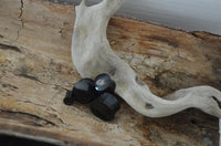 Cargar imagen en el visor de la galería, Horn Plug schwarz gewölbt glänzend Organic Piercing
