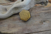 Load image into Gallery viewer, Flesh Plug Tamarinden Holz gold bemalt 3D Würfel Wabe
