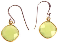 Load image into Gallery viewer, Silberohrringe vergoldet Raute Stein Calcit hellgrün facettiert 925 Sterling Silber Ohrringe
