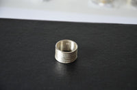 Load image into Gallery viewer, Silberring 925 Sterlingsilber Bandring Linien 13mm
