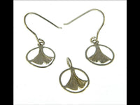 Load image into Gallery viewer, Silber 925 Ginkgo in Kreis vergoldet Ohrringe Anhänger
