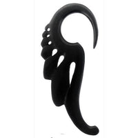 Load image into Gallery viewer, Tribal Holz Piercing Expander schwarz Flügel handgeschnitzt Eisenholz 6 mm Plug Ohrstecker
