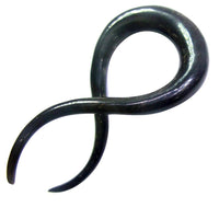 Cargar imagen en el visor de la galería, Hook Buffalo Horn Piercing Expander Bogen gewunden hell bis schwarz 6mm Lobe
