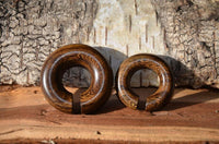 Cargar imagen en el visor de la galería, Ohr Piercing Parasitholz Holz Ohrgewicht Ring Donut
