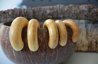 Cargar imagen en el visor de la galería, Ohr Donut Piercing Ohrgewicht Jackfrucht Holz Ring
