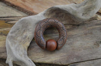 Load image into Gallery viewer, Captive Bead Klemmkugel Ring Sawoholz Piercing Mandala
