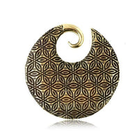 Cargar imagen en el visor de la galería, Ohrgewicht Brass Piercing 4mm Blume des Lebens Spirale

