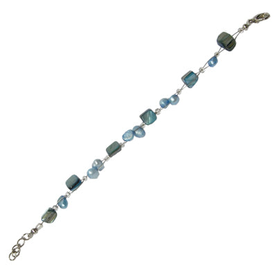 Light blue turquoise mother-of-pearl chip bracelet for women, adjustable 18-20 cm, nickel-free, lobster clasp