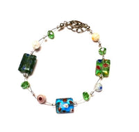 Load image into Gallery viewer, Muranoglas Glasperlen Perlen Armband grün bunt Blumen Damen nickelfrei 18-20 cm verstellbar
