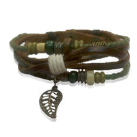 Load image into Gallery viewer, Surfer Lederarmband grün Blatt Bündel Bänder Holz Brass verstellbar Leder Schnur nickelfrei
